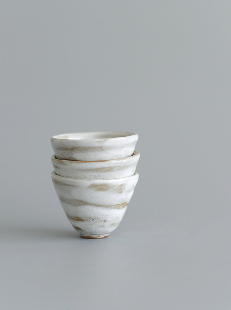 ספל קפה קרמיקה לבנה תחתית עגולה קטנה