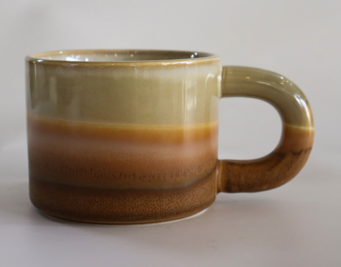 ספל תה קרמיקה ביג' חום ידית עגולה