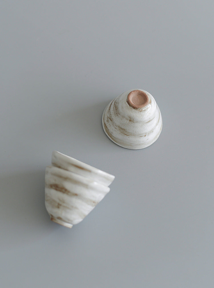 ספל קפה קרמיקה לבנה תחתית עגולה קטנה